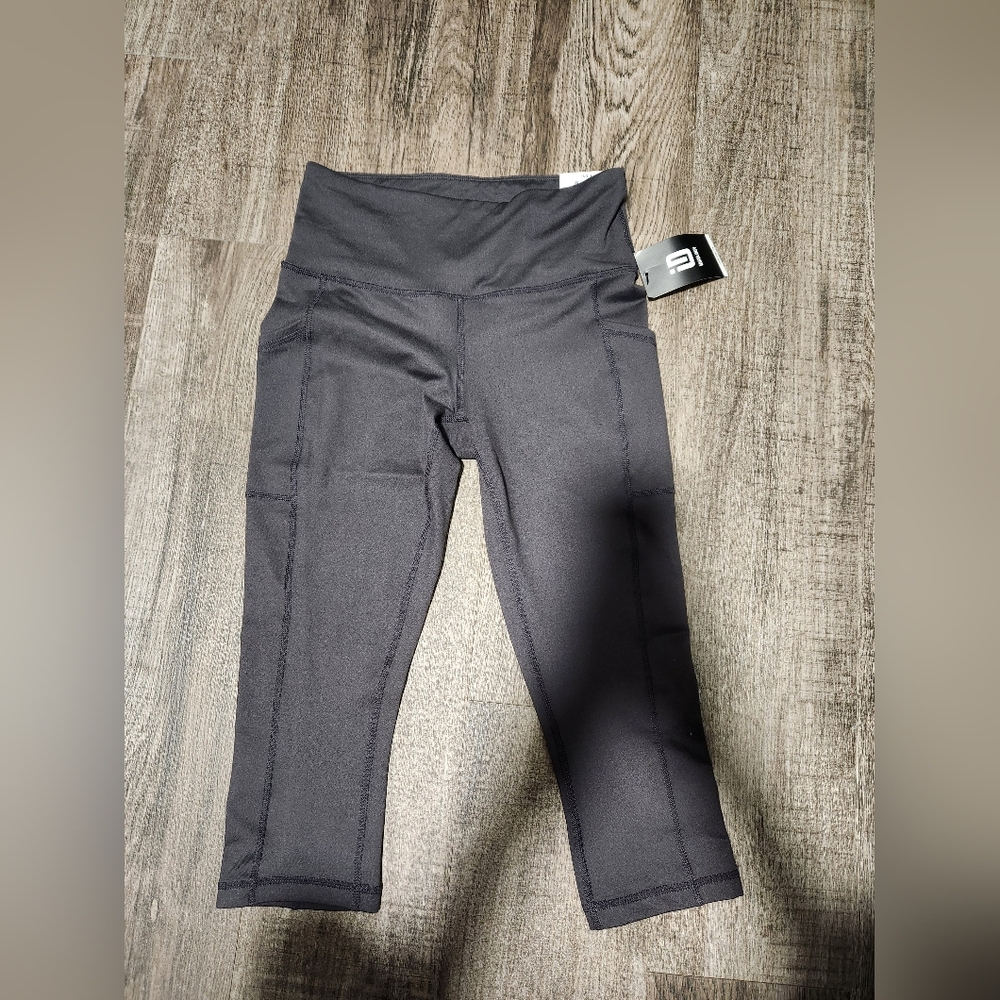 Workout capris
